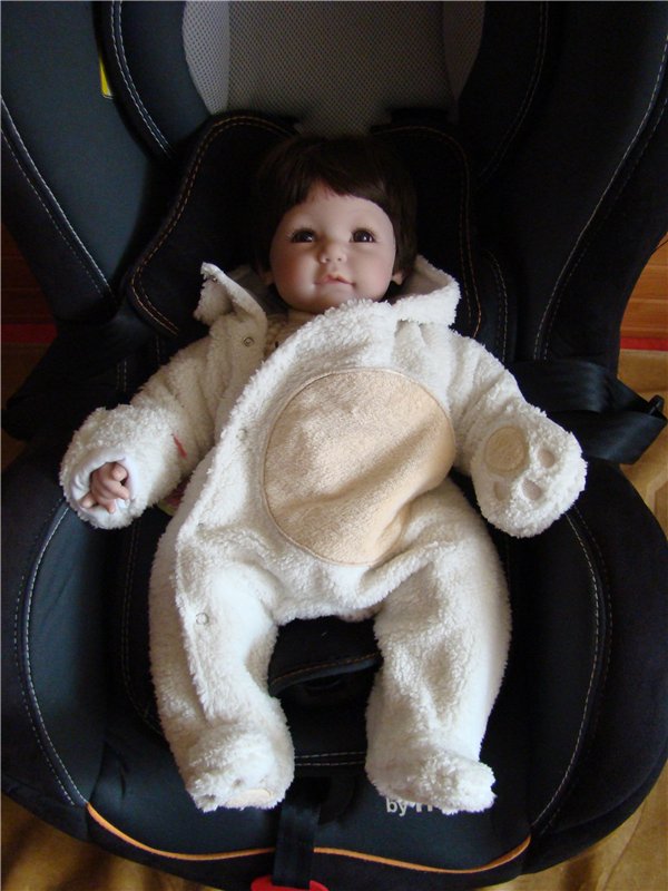 Безопасность прежде всего! Автокресло нужная вещь. Коллекционные куклы Ли Миддлтон, Адора (фото 9)