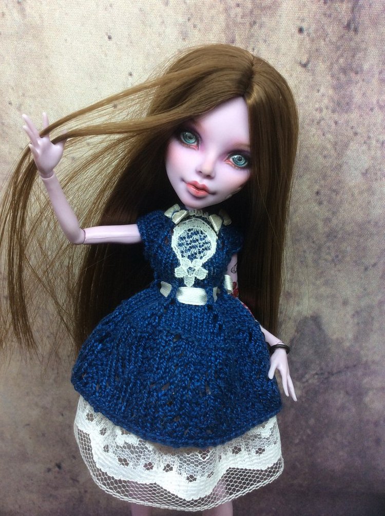 Я рисую, куклам лица я рисую