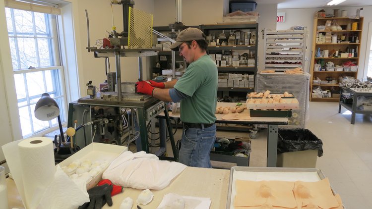 Впервые за 40 лет. День открытых дверей на кукольной фабрике R John Wright. Часть третья: Процесс производства