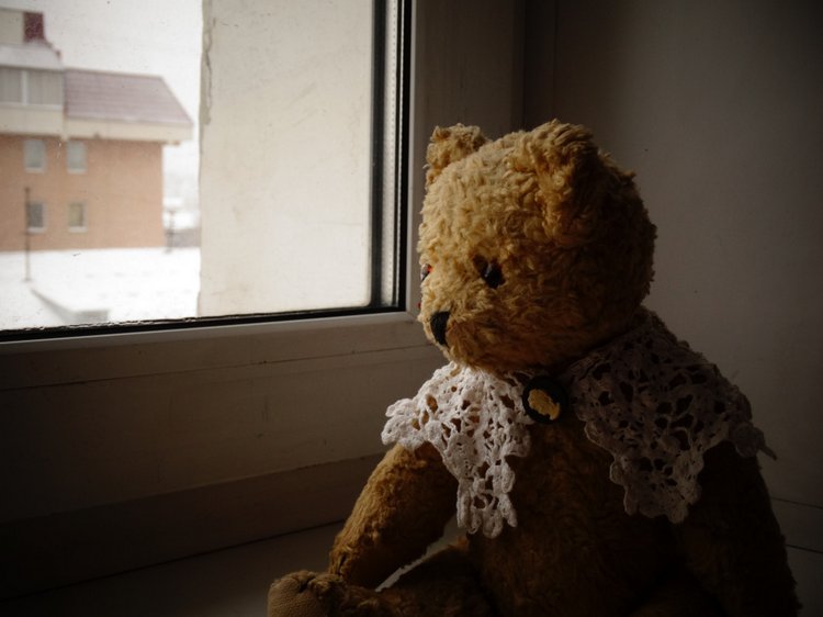 Одинокий мишка — Игрушки СССР и советского детства: резиновые