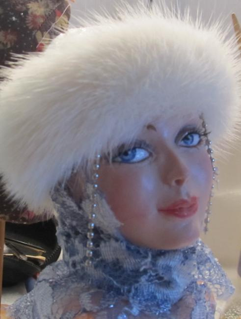 Снегурочки от разных авторов (фото 4)