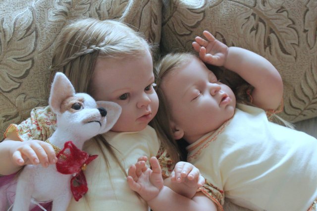 Сестенки Арианночки. Куколки реборн Виктории Вишни