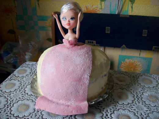 Торт кукла Барби в платье (58 фото)