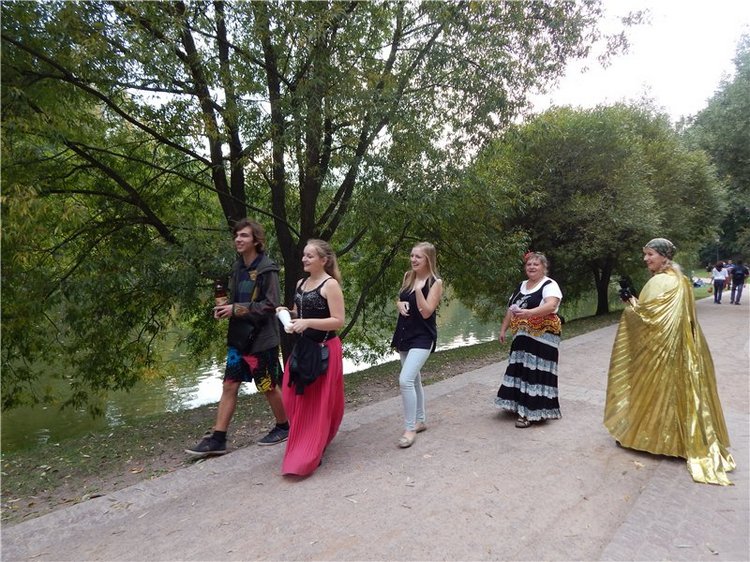 Цыгане в Царицыно. Наша сентябрьская кукловстреча