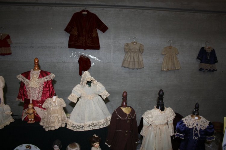 Выставка кукол, мишек тедди, кукольных домиков и миниатюры в Нидерландах 24-25 октября 2015 год. Часть третья - антикварки