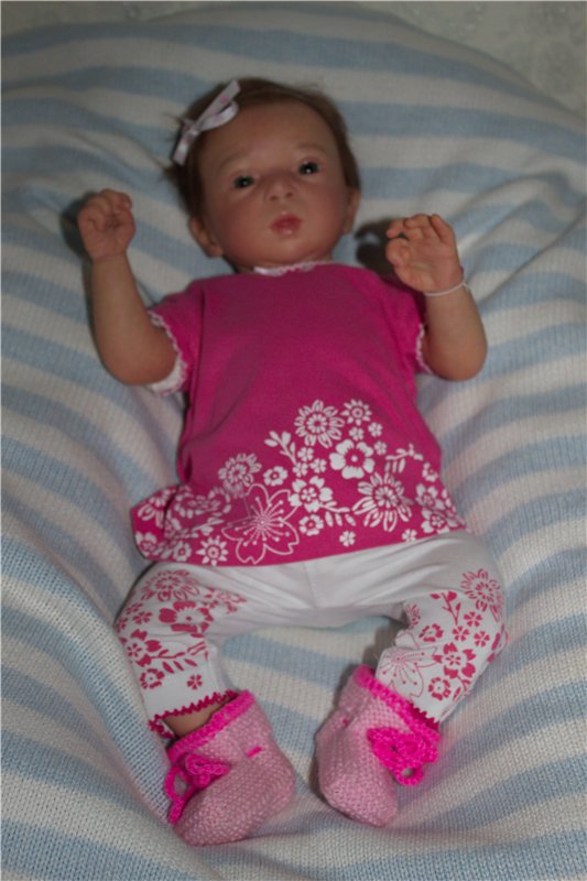 Маленькая пуговка Аделиночка