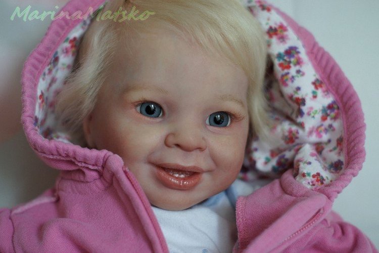 Весёлая хохотушка Маришка. Работа Марины Мацко