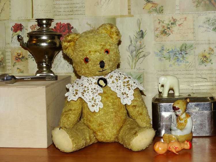 Одинокий мишка — Игрушки СССР и советского детства: резиновые (фото 4)