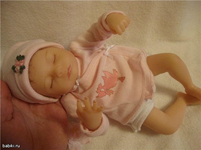 Маленькая Тина готова к Зимним праздникам! Кукла от Ashton Drake