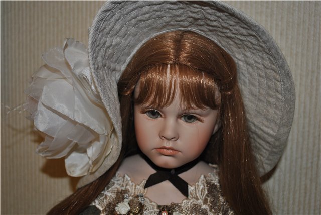 Моя фарфоровая кукла по имени САРА от французской компании Mundia Collection (фото 2)