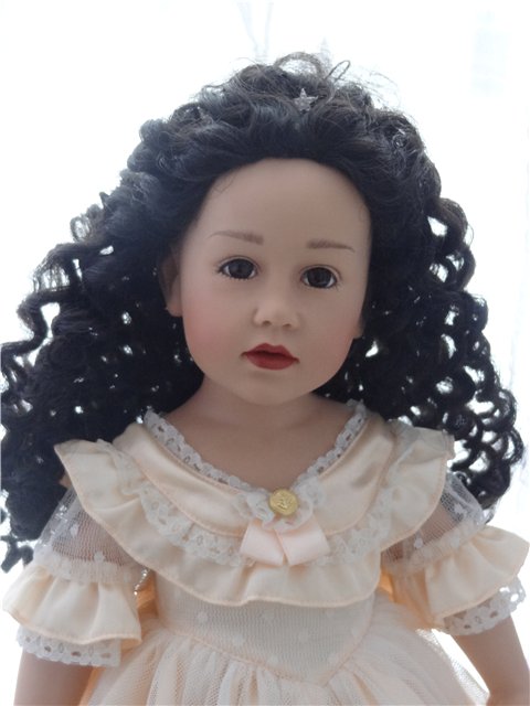 Принцесса Сессиль-королева среди Снегурочек)