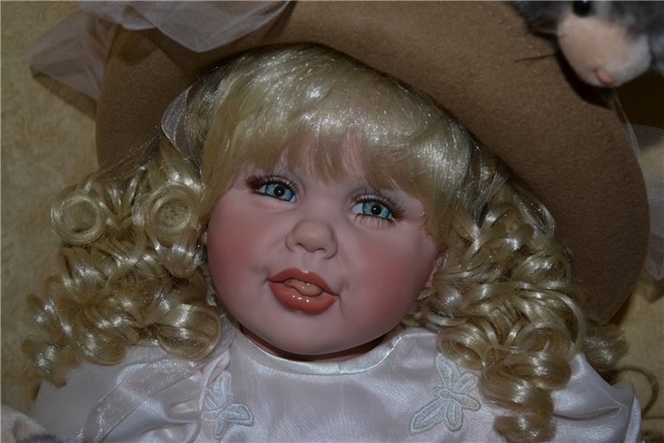 Кошки Мяу - самая весёлая куколка Файзах Спанос