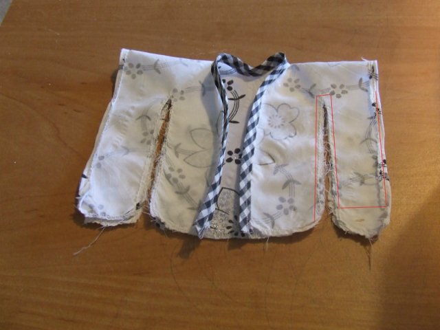 Простая одежда для куклы - КИМОНО. Мастер-класс (фото 10)