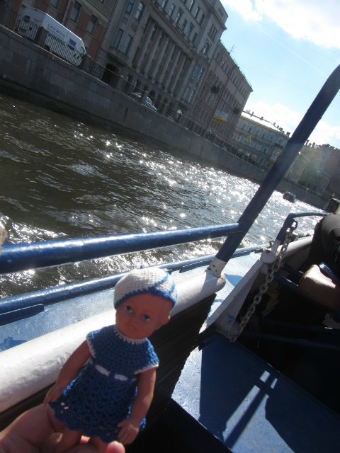 Приглашаем на водную экскурсию по Петербургу