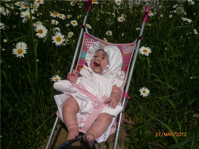 Лолочка гостит у бабушки Лены