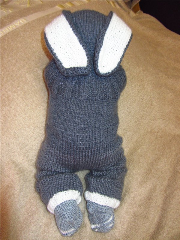 Первые вязалочки - одевалочки)