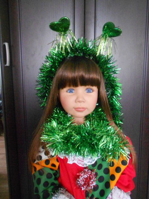 Во всех ты, милочка, паричках хороша