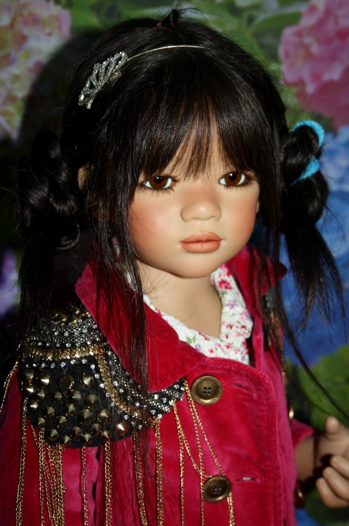 Солнечный денек в саду. Часть третья - Лилит и Анна Лу