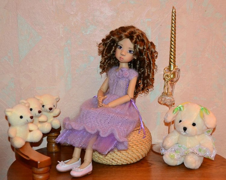 Платье + глазки = образ готов:) Larissa & Miki Kaye Wiggs