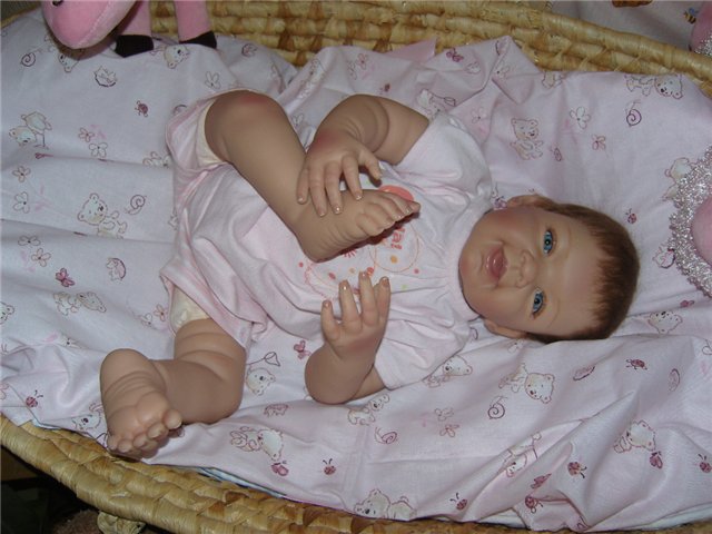 Долгожданная улыбашка "Pretty in Pink", Ashton Drake (фото 7)