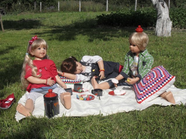 Джинсовое чаепитие.Annecke и Ethan от Monika Levenig и Millie от Monika Peter-Leicht