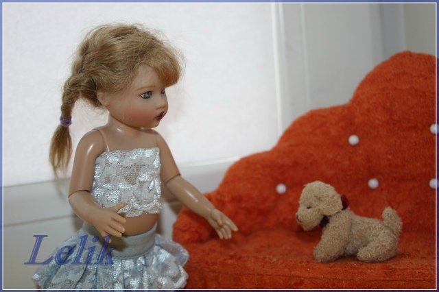 Наш диванчик, или одёжка из платков. Куколки от Helen Kish (фото 2)