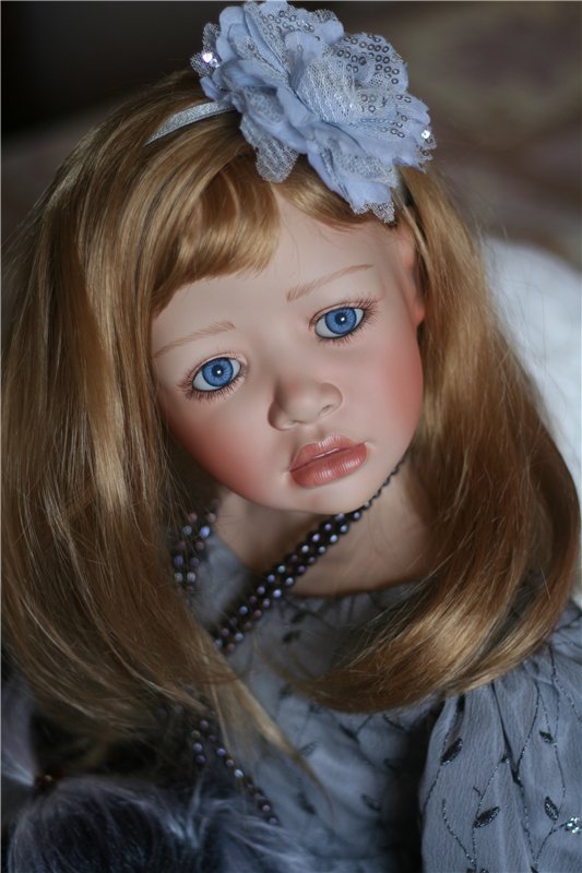 Чёрное или белое? Милли от Christine Orange