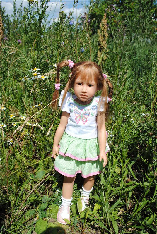 Летняя прогулка милой девочки Паулы Heidi Plusczok