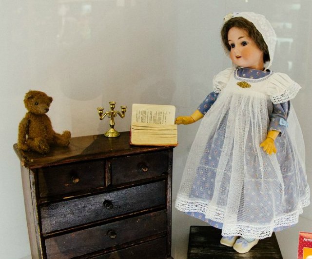 Я называла её Ася. Armand Marseille