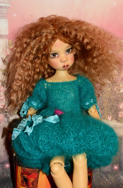 Весеннее настроение. Платья для кукол Kaye Wiggs