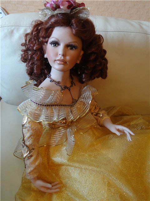 Ты провинилась...красотою! А это редкое богатство! Фарфоровая кукла Donna Rubert - София (фото 7)