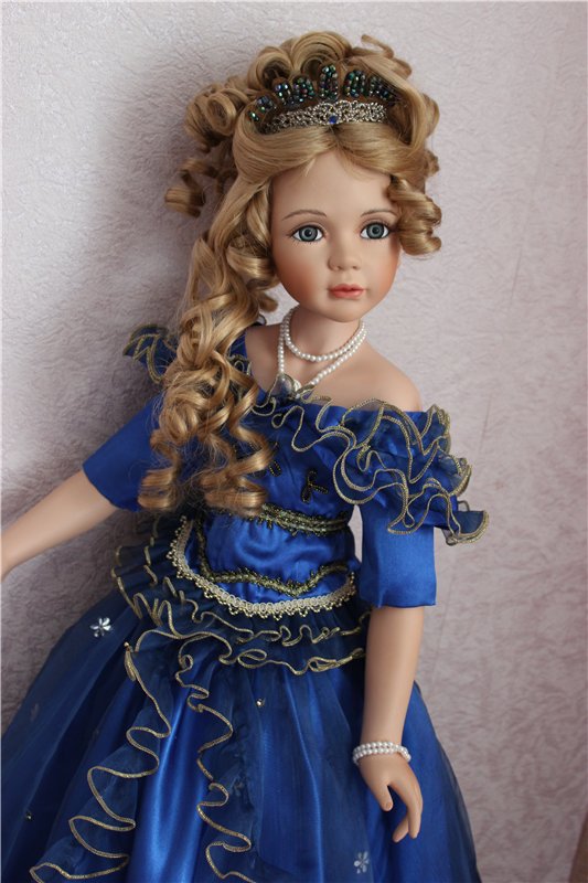 Фарфоровая кукла от Oncrown Collection