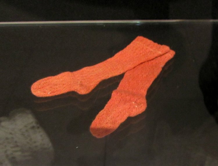 «Мода по-взрослому. Истории из кукольного гардероба» - выставка в Музее-заповеднике «Царицыно» - продолжение - детали. Часть