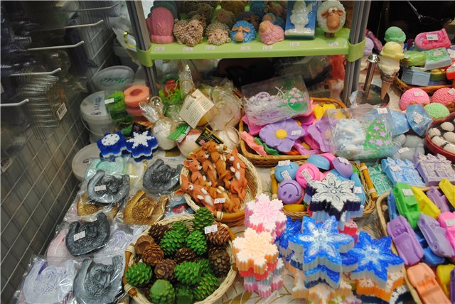 Выставка на Тишинке "Атмосфера творчества" - 2014. Мечты сороки сбываются! Блеск и великолепие