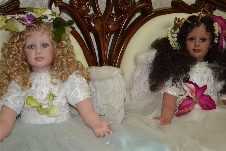 Ангелы Файзах Спанос. Blessings Bloom Around Me