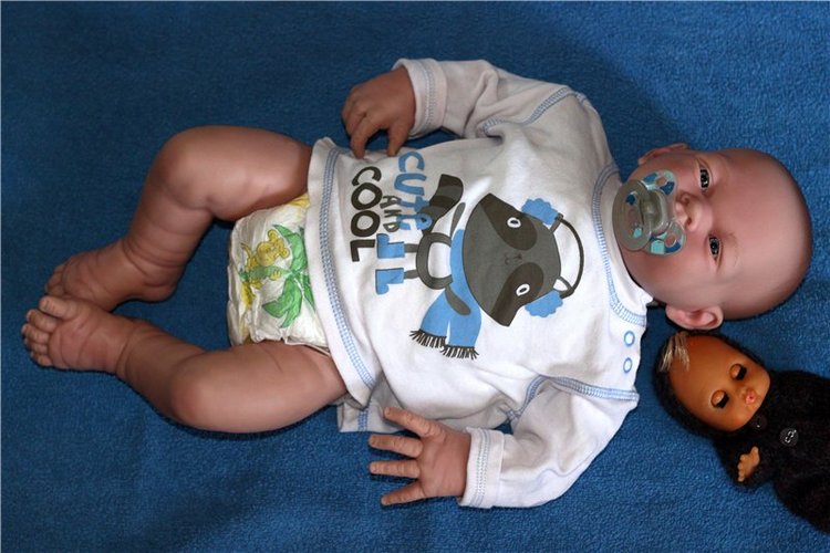 Девочка или мальчик, кукла Berenguer коллекция Bebe Real Collection Валентина (фото 5)