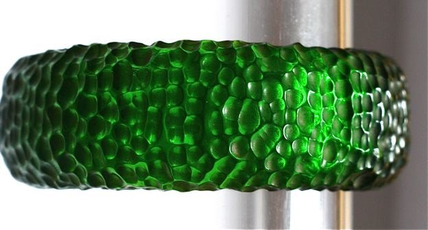 Славный пластик "бакелит"! У него отменный вид! Или возвращение бакелитового болванчика