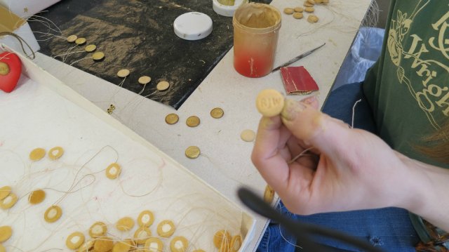 Впервые за 40 лет. День открытых дверей на кукольной фабрике R John Wright. Часть вторая: подарок, который я получила при