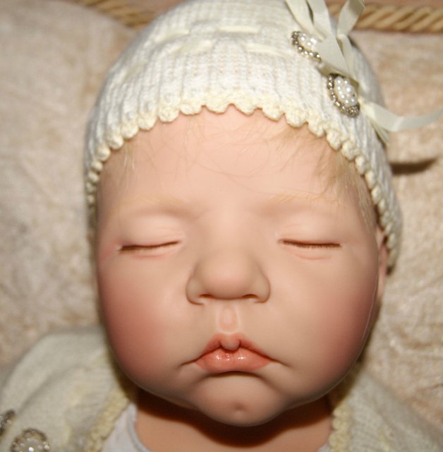 Hildegard Gunzel 2010 Resin Dolls - baby Miriam нежная булочка - сплюшечка