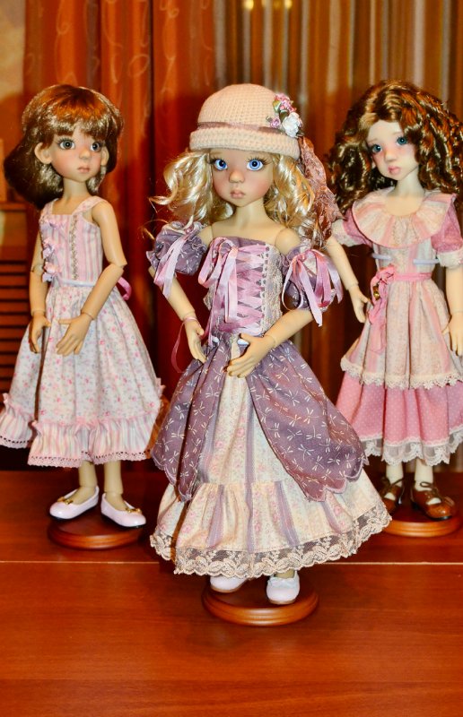 Платья для девчонок. Layla & Layla & Larissa Kaye Wiggs