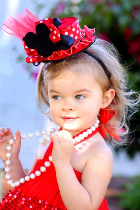 Миниатюрная шляпка в центре внимания | Бэйбики Миниатюрная шляпка в центре внимания