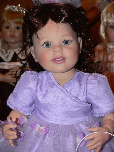 Новенькая Artista doll. по имени Цветочница