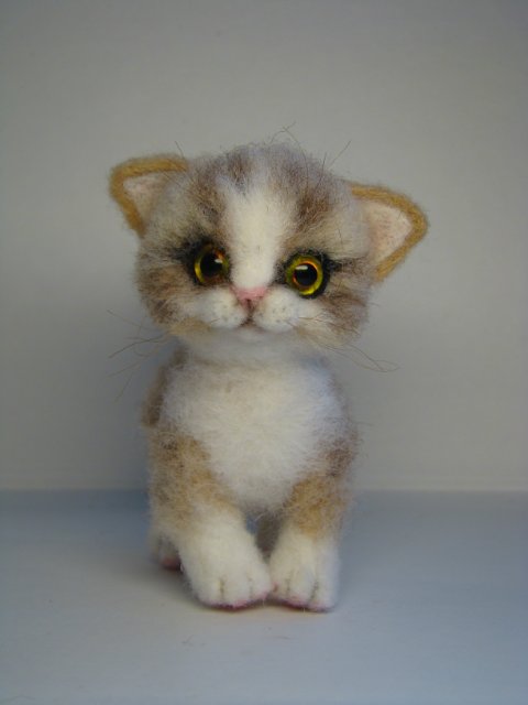 Котейка. Авторская игрушка сухим валянием Ольги Чернухо (фото 6)