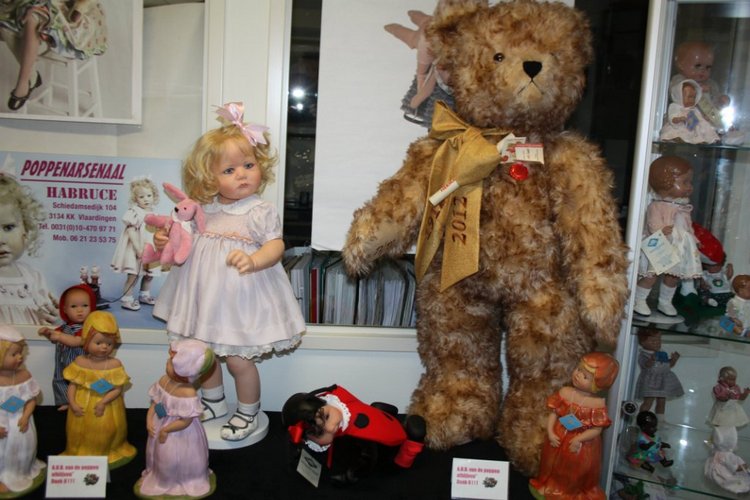 Летняя встреча коллекционеров в магазине Гюнзел, Голландия. Часть первая. Любителям Вихтелей посвящается