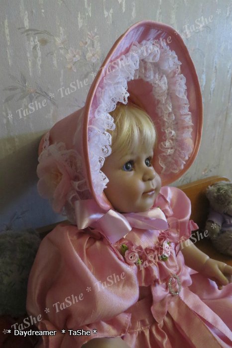 Девочки конфетки маленькие тортики