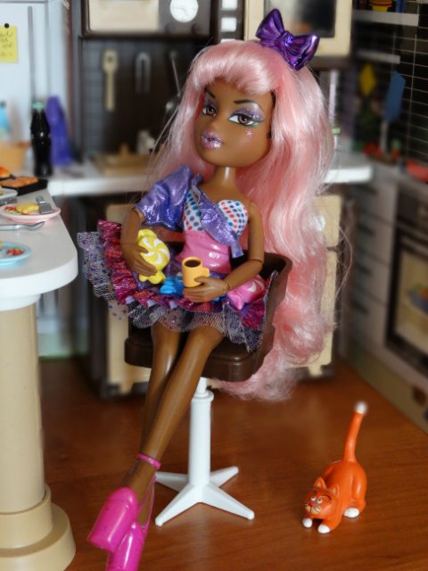 Посиделки на кухне | Бэйбики Посиделки на кухне — Куклы Bratz (Братц) и Moxie Girlz: MGA (фото 5)