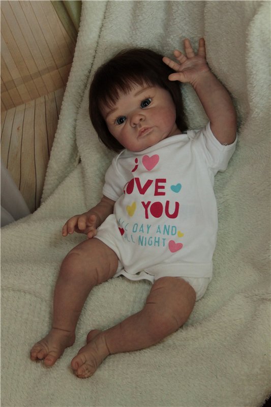 Джулия - малышка из молдика Jill от Adrie Stoete