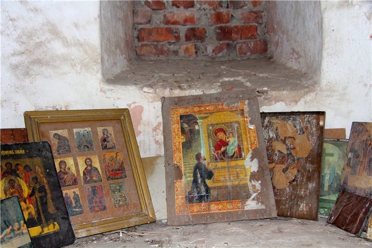 Иваниши. Храм Успения Пресвятой Богородицы