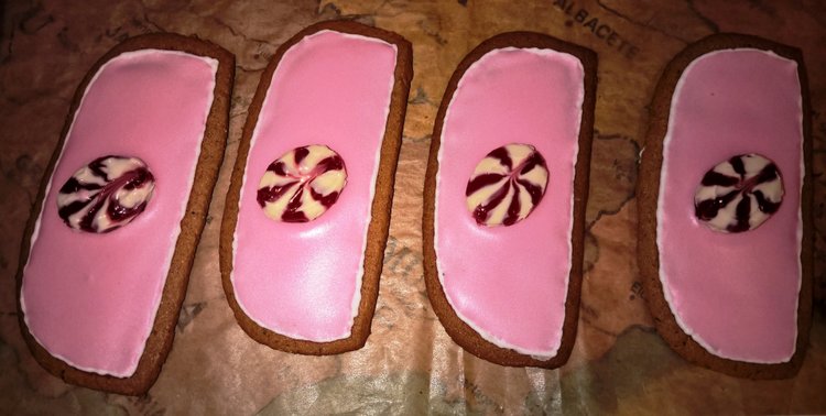 Для продвинутых в геометрии, или, Мой первый опыт изготовления пряничной карусели (с пошаговой съемкой)