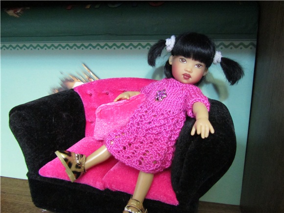 У нас обновка. Коллекционная кукла от Helen Kish